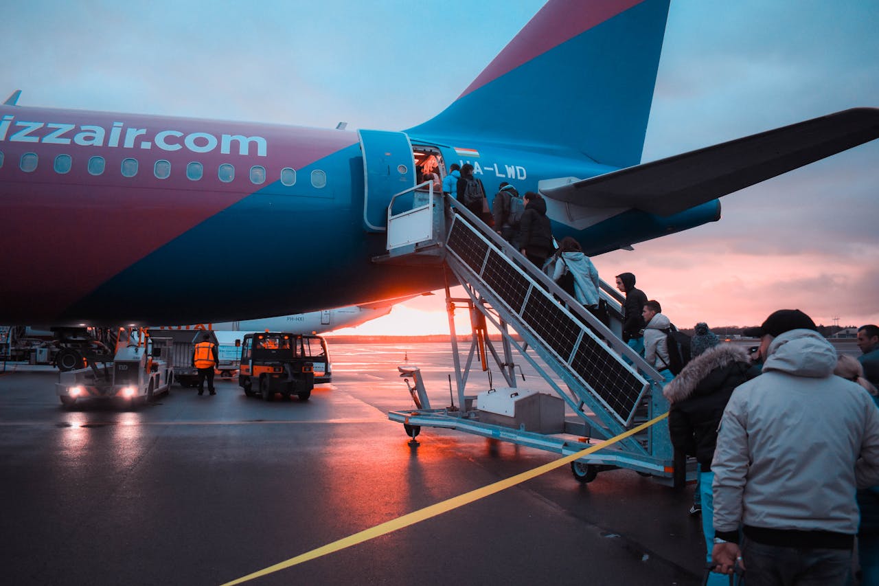 Major Airlines Cancel Flights Due to Severe Weather